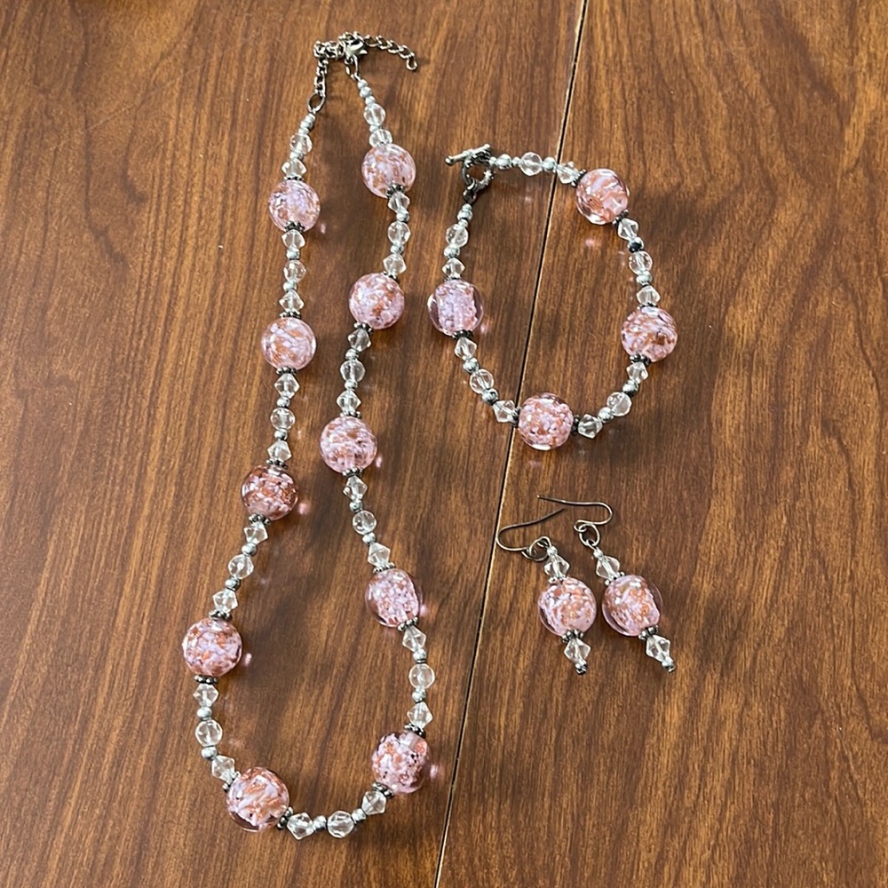 Glass necklace, bracelet and earrings